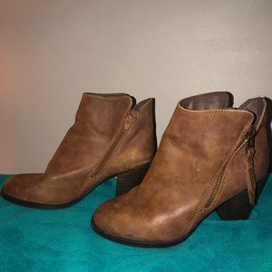 Brown boots! Size 7 1/2